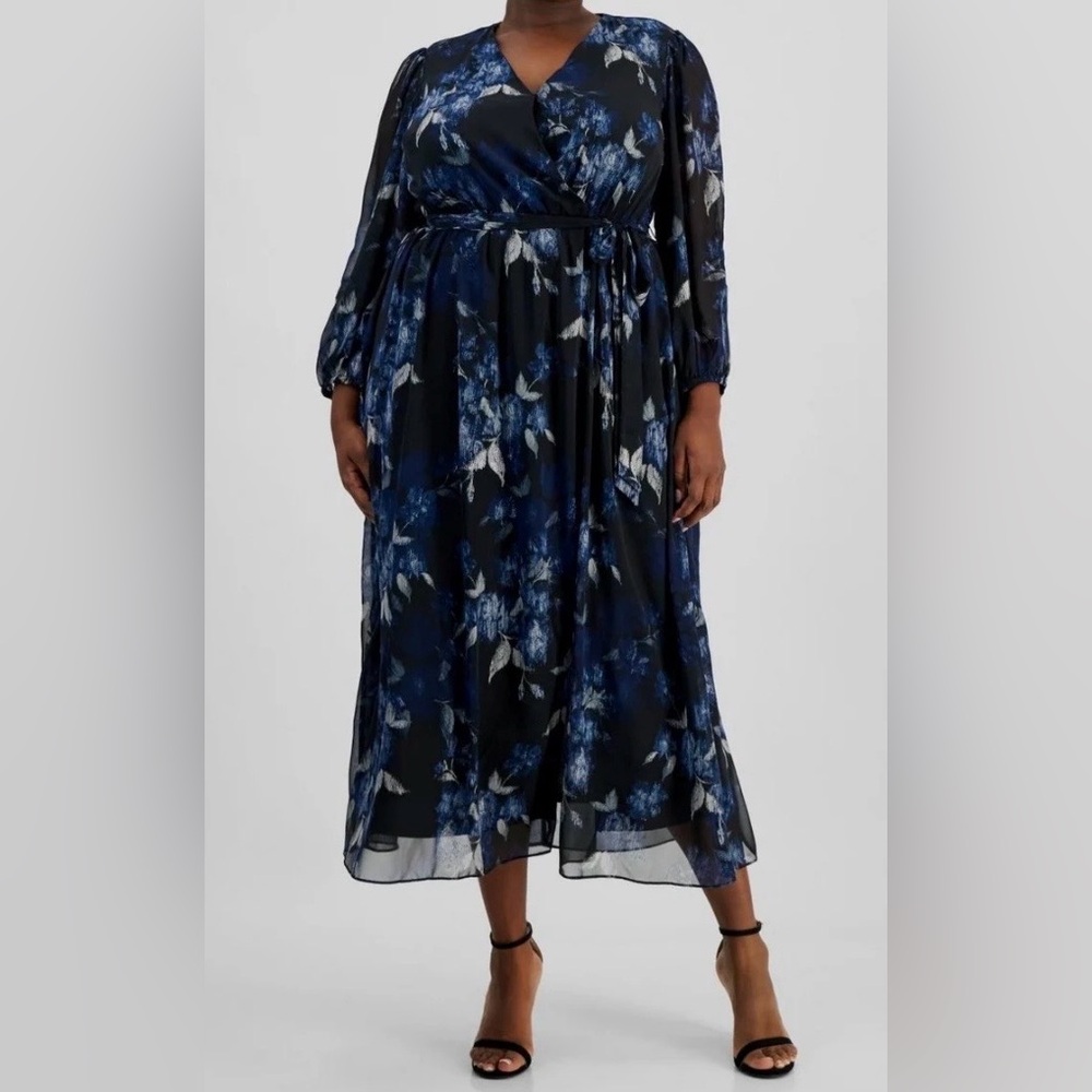 Robbie Bee Signature Navy Garment